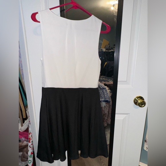 B&W Express Cocktail Dress - Picture 3 of 4